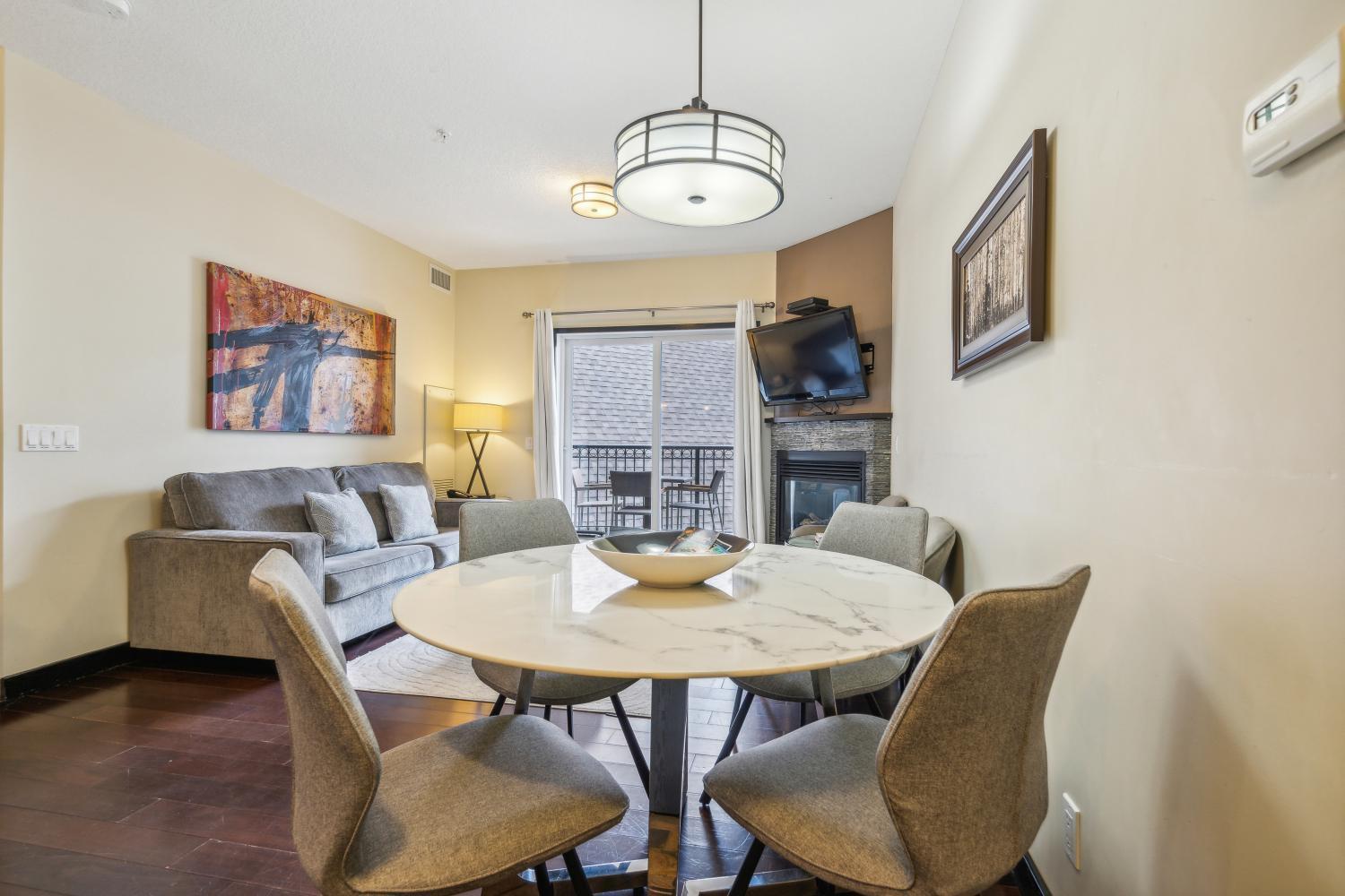 Cozy One Bedroom Condo With Indoor Pool And Hottub 坎莫尔 外观 照片