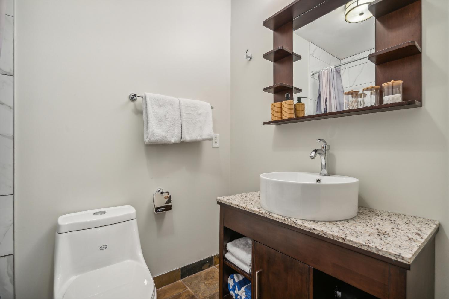 Cozy One Bedroom Condo With Indoor Pool And Hottub 坎莫尔 外观 照片